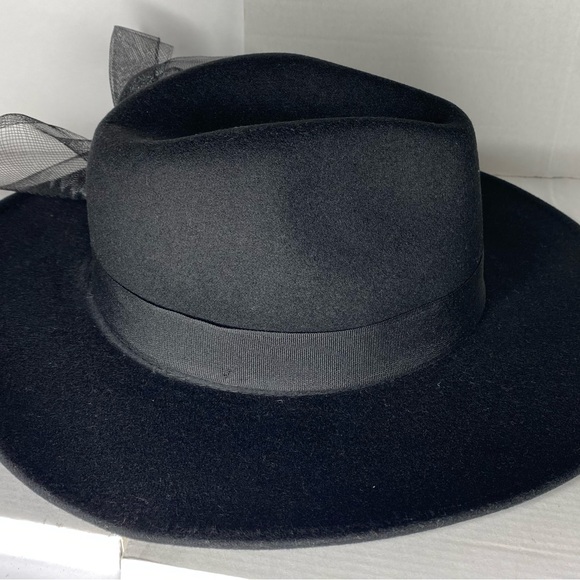 Felted Wool Fedora Hat In Black - Picture 10 of 12